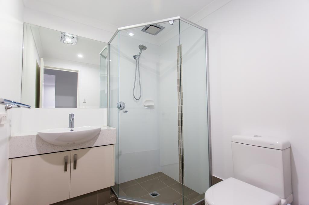 Reflections By Rockingham Apartments Room photo