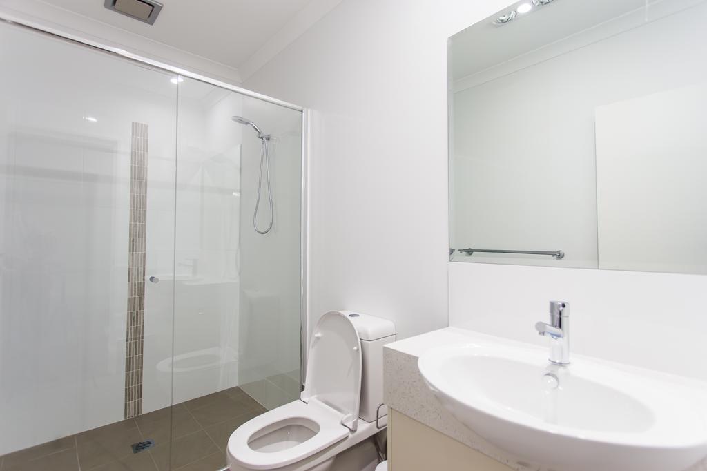 Reflections By Rockingham Apartments Room photo
